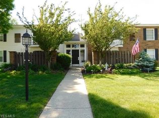26187 Raintree Blvd APT C8, Olmsted Falls, OH