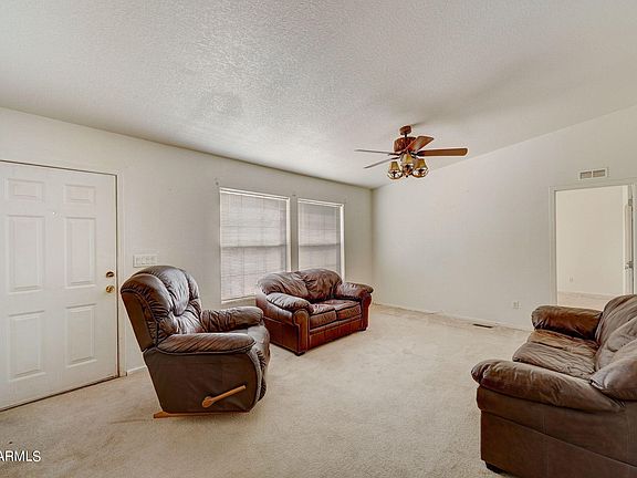 3rd image of 30346 W LATHAM Street