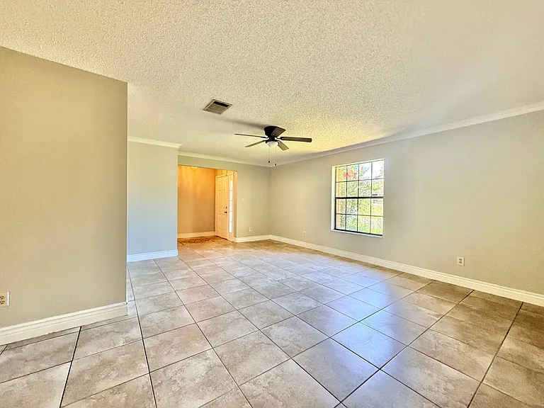 9237 Baton Rouge Dr — Photo 4
