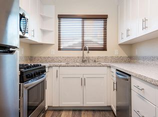 944 Sapphire St #8, San Diego, CA 92109