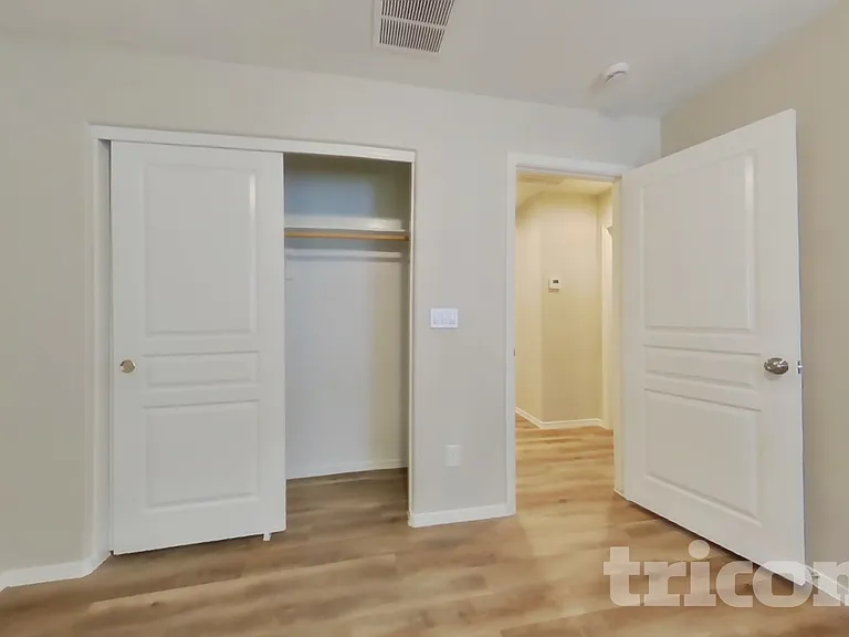 3624 S 71st Dr — Photo 11