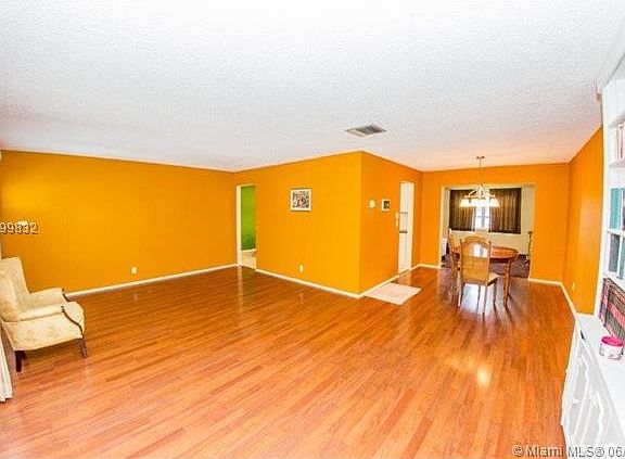 5th image of 7115 NW 58th Ct