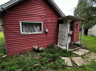 6490 Perry Rd, Haslett, MI 48840