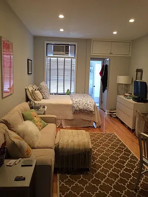 Rented by Performing Assets Corp | media 8