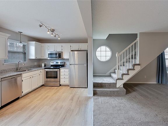 4th image of 5840 NW Plantation Ln