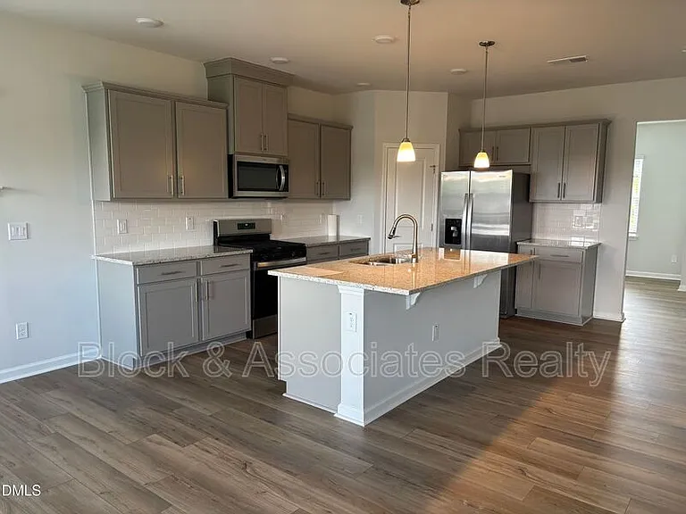 3230 Pelican Ln — Photo 18