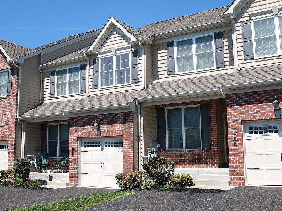 1st image of 933 Caralea Dr