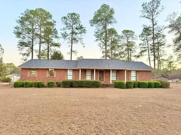 144 Flint Dr, Moultrie, GA 31788