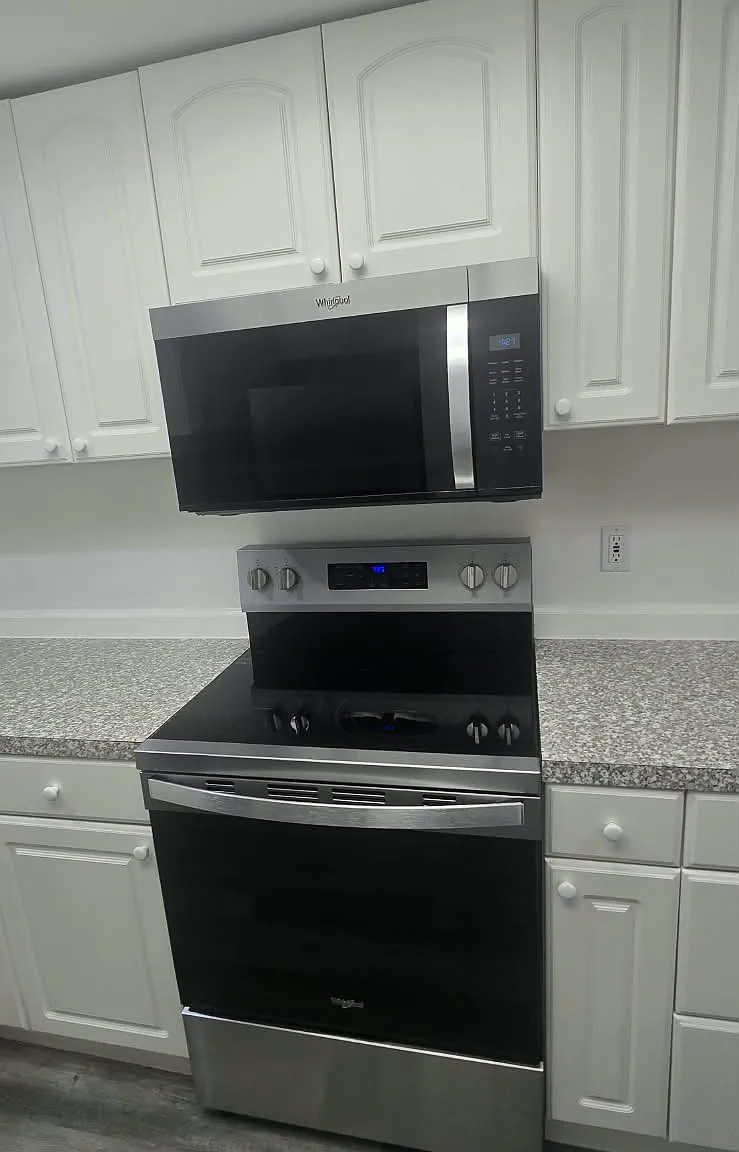 2 bed, 1.5 bath, 1080 sqft, $2,400 — Photo 4