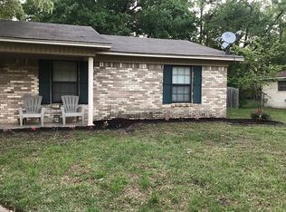 6 Embassy Ln, Texarkana, AR 71854