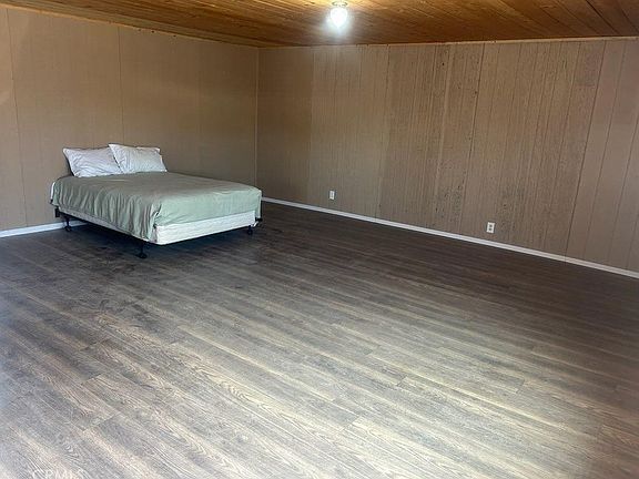 5th image of 124 Clark Way