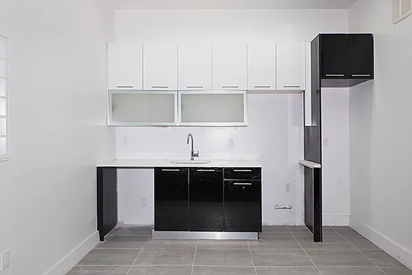 Rented by Bold New York | media 24