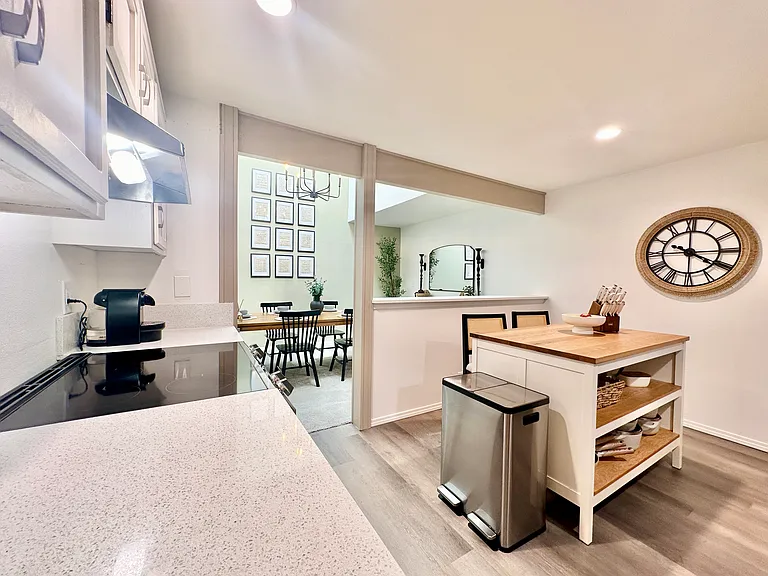 SW Summer Lake Dr — Photo 7