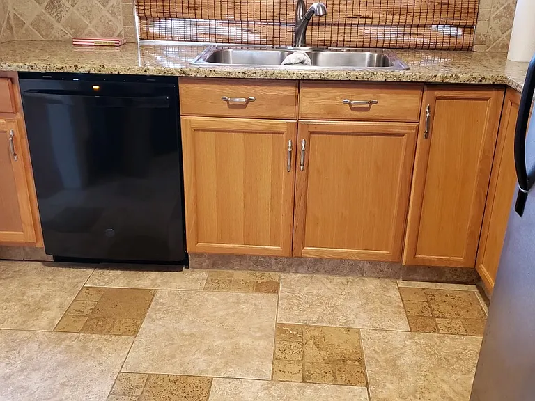 1382 Phelps Ave #1 — Photo 7