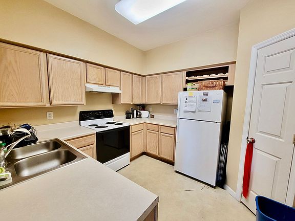 4th image of 700 Daniel Ellis Dr APT 6106