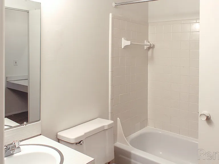 The Glens Apartments — Photo 8