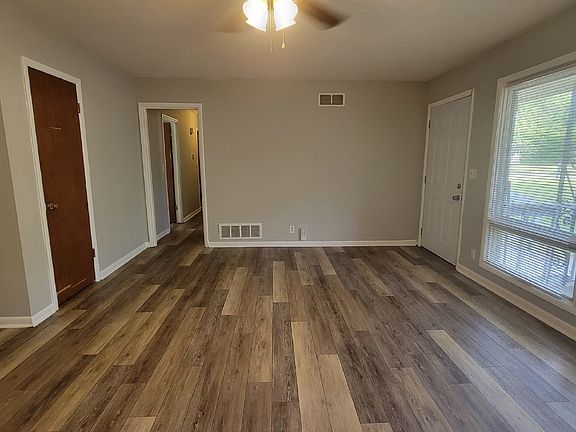 4th image of 6503 Sheri Dr NW