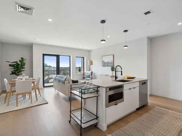 75 Chestnut Street #703, Portland, ME 04101