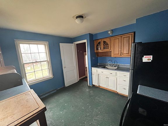 5th image of 909 Bellevue Ave