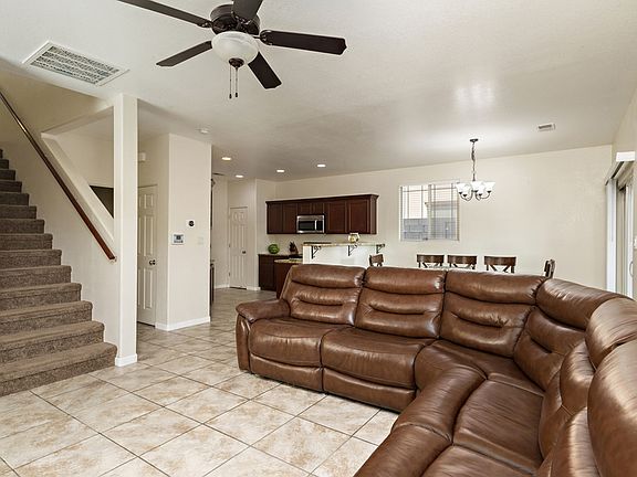 3rd image of 3270 Calle Nueva Vis