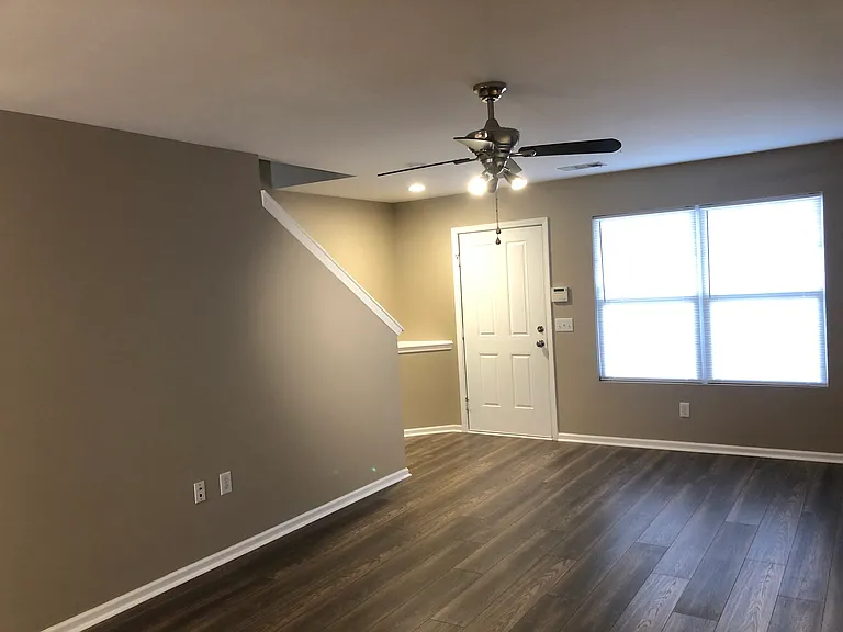 121 Shadow Creek Cv — Photo 6