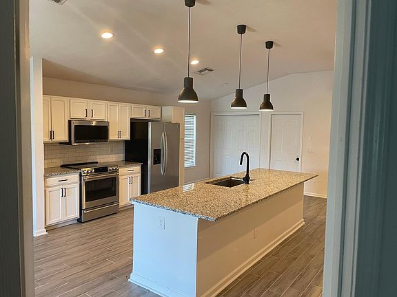 2nd image of 1669 Hawkins Cove Dr W