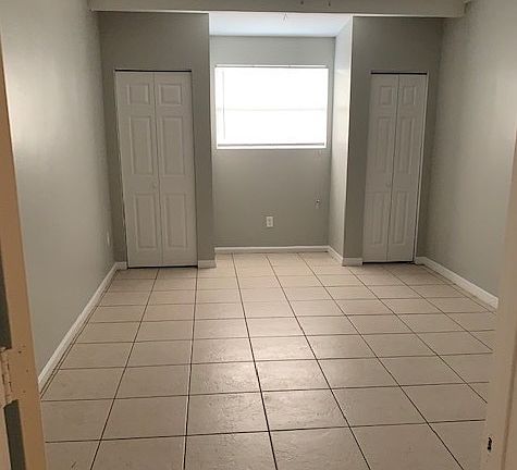 5th image of 10101 N Dartmouth Ave