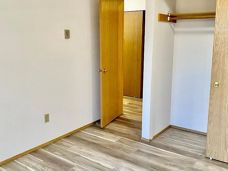 Second bedroom.