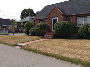 51 Hastings St, Waltham, MA 02453