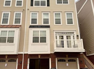 Cascades Place, Sterling, VA 20166