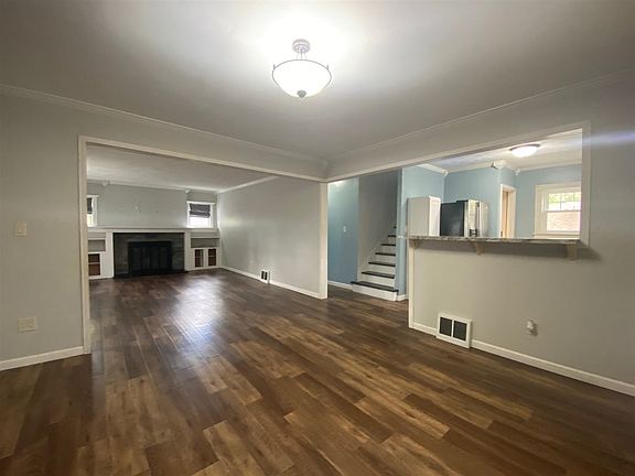 5th image of 2140 College Ave