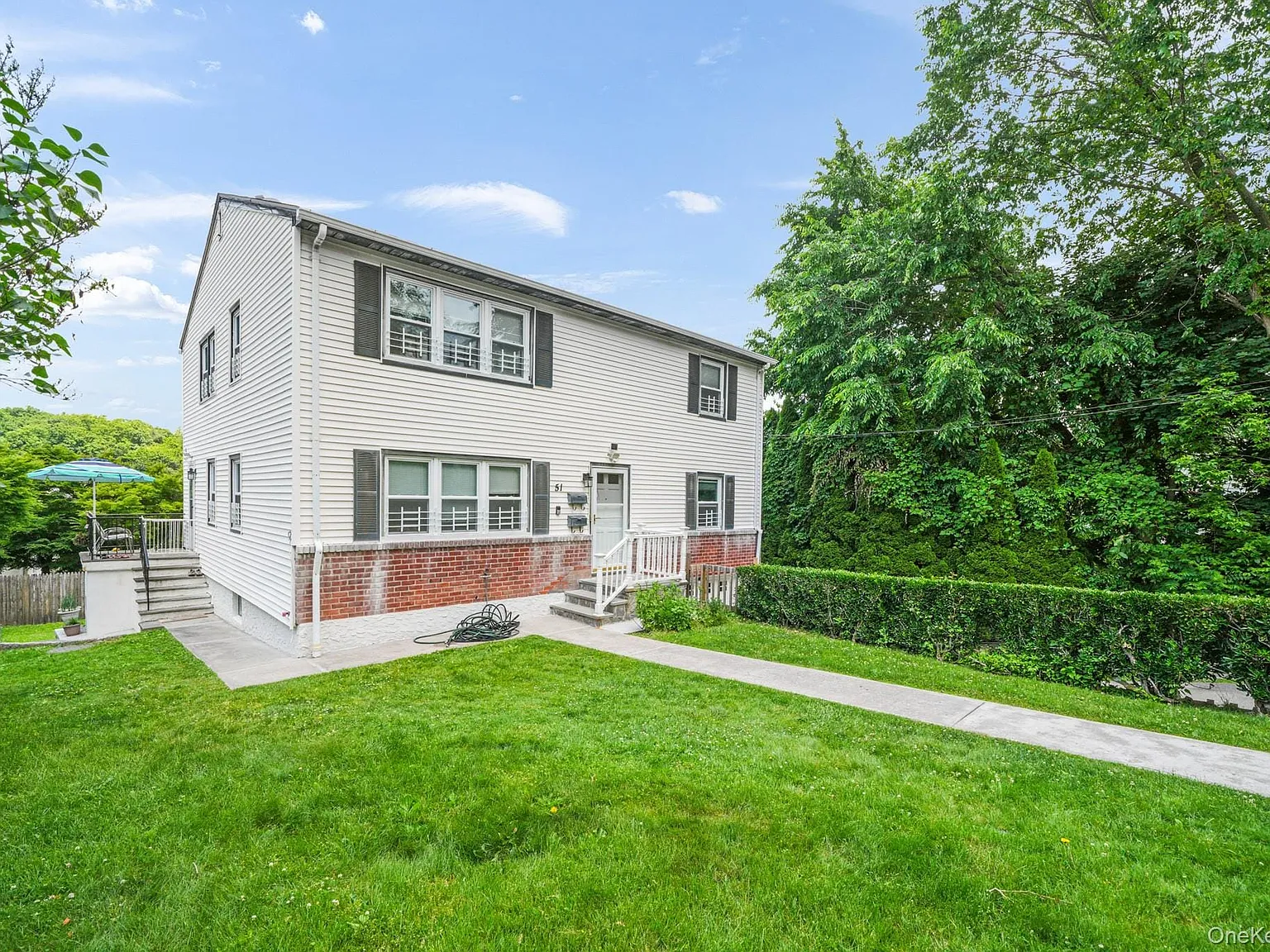 3 bed, 1.0 bath, 1190 sqft, $3,850 — Photo 2