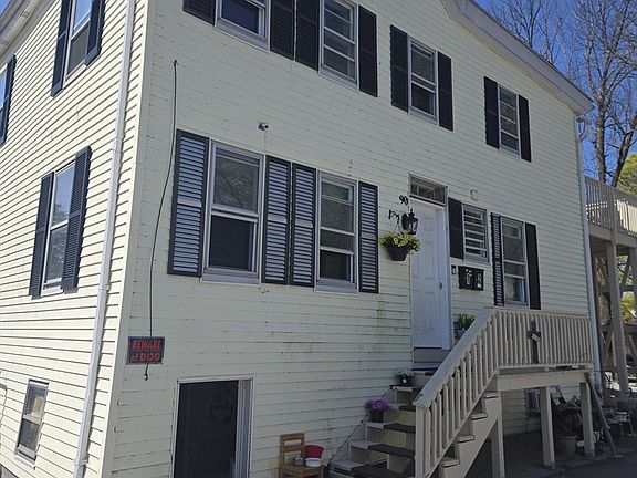 4th image of 90 School St
