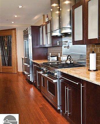 5th image of 101 N Park St #7