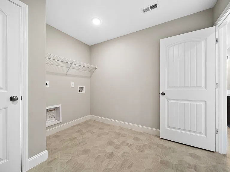 4740 Stoneyhurst Ln — Photo 17