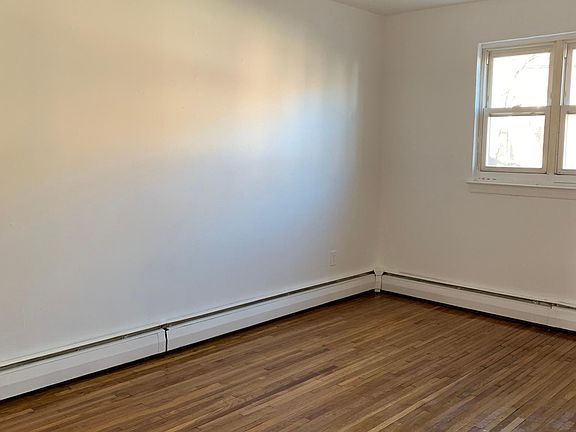 4th image of 2243 Bruckner Blvd #1