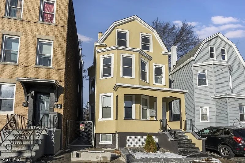 Building Photo - 11 Ellington St #2