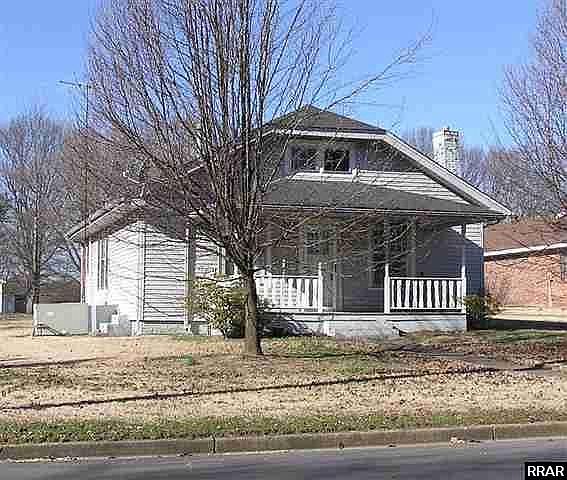 1st image of 406 W Highland Dr