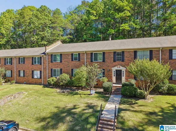 2202 Montreat Cir APT A, Vestavia Hills, AL 35216