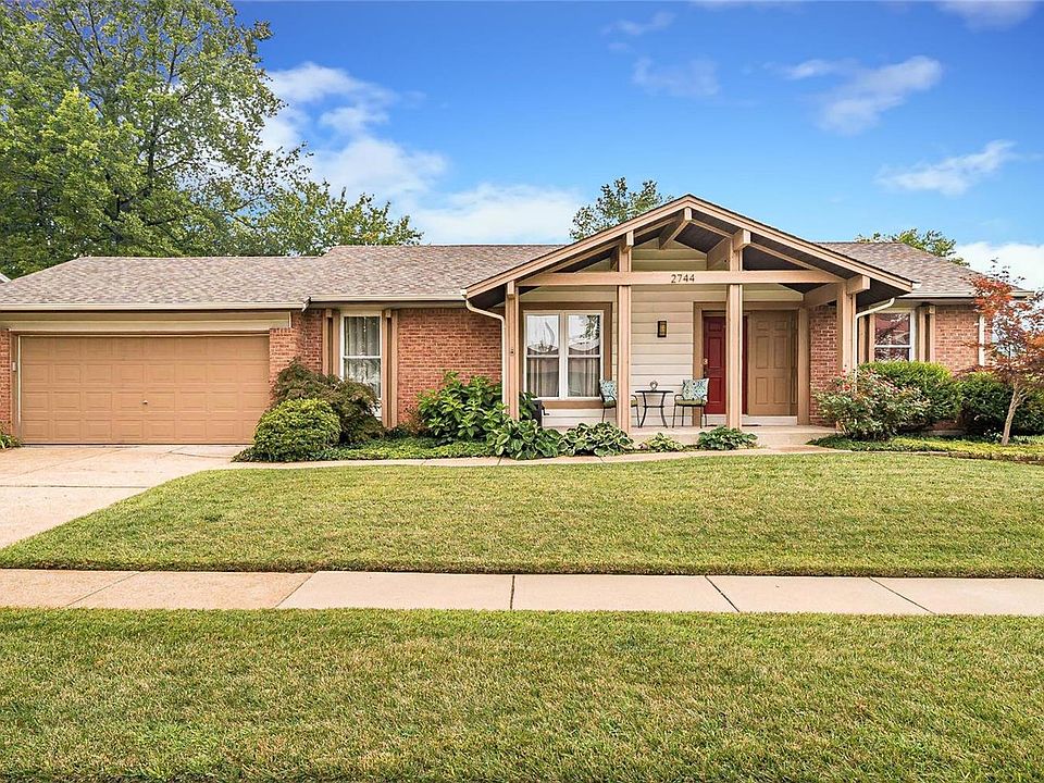 1st image of 2744 Fordham Dr