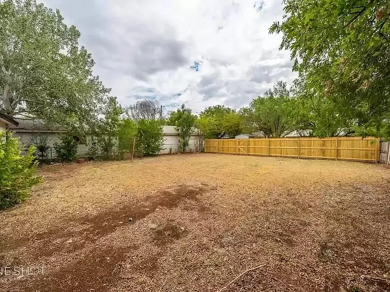 525 N Bowie Dr — Photo 33