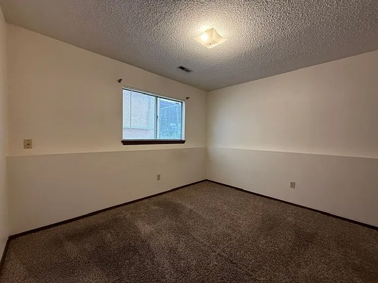 1122 Yuma St — Photo 11
