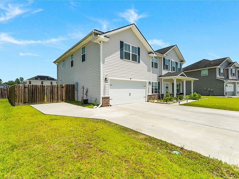 Listing photo 4