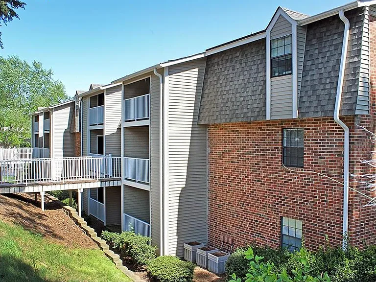 Roper Mountain Woods Apartments Phase 1 — Photo 2