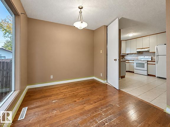 4th image of 12204 40th Ave NW