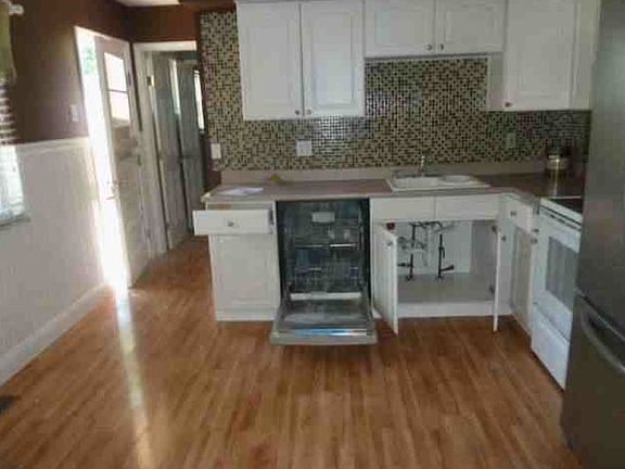 3rd image of 5129 Kincardine Dr