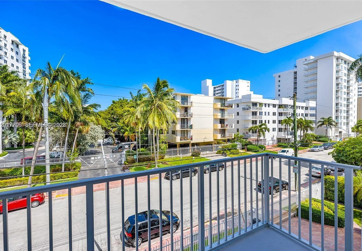 Arcadia Condo — Photo 1