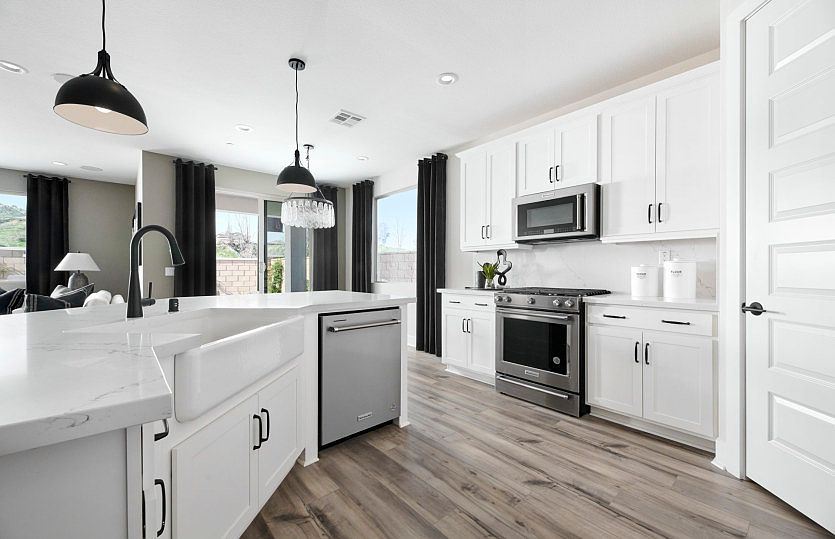 Kitchen Model at Summit Canyon