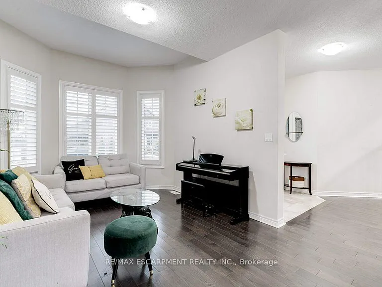 85 Showcase Dr #MAIN — Photo 10