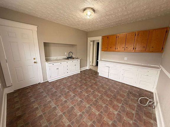 3rd image of 1063 Norwood Ave #2